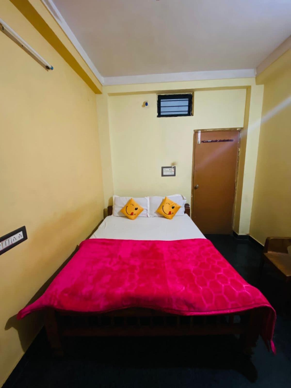 Hotel Hk Residency à Mysore Extérieur photo