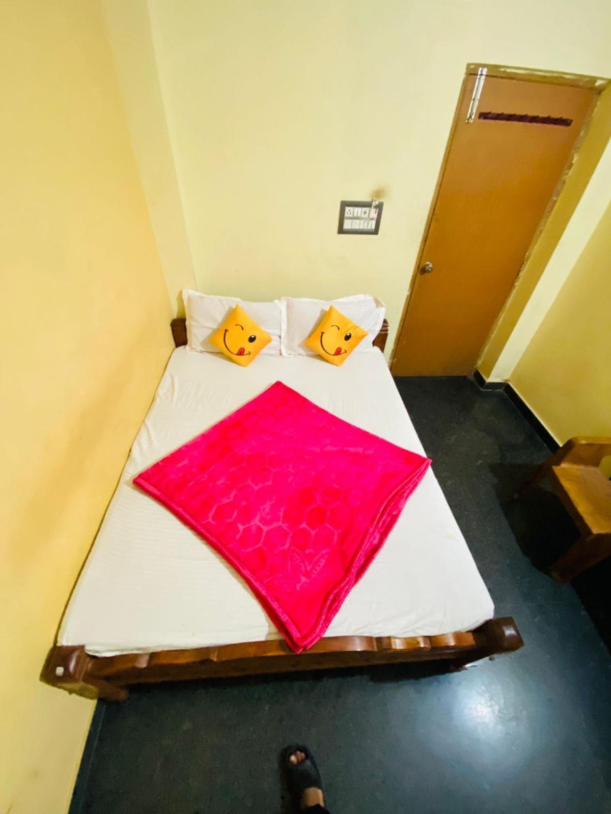Hotel Hk Residency à Mysore Extérieur photo