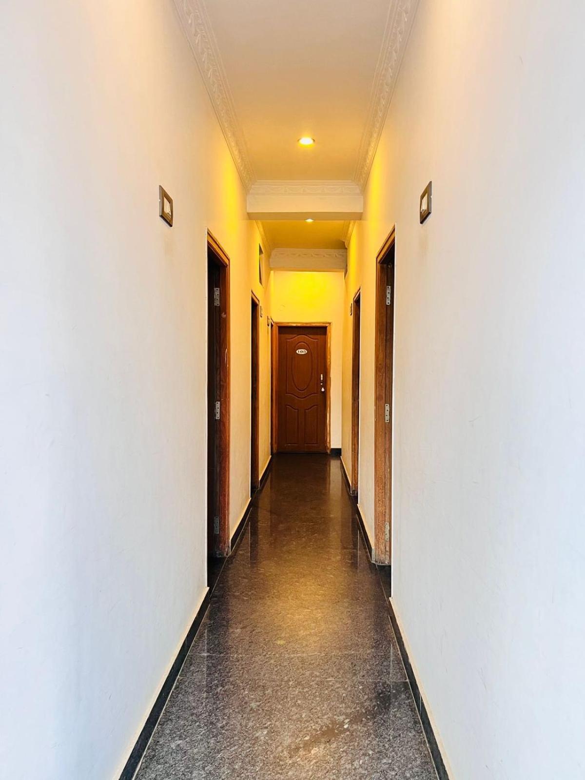 Hotel Hk Residency à Mysore Extérieur photo